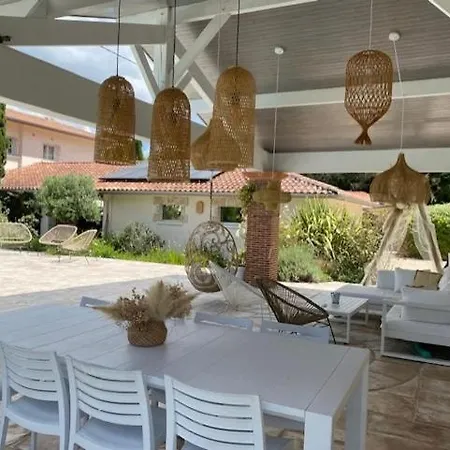 Superbe 300 M2 Avec Piscine Et Jacuzzi ヴィラ