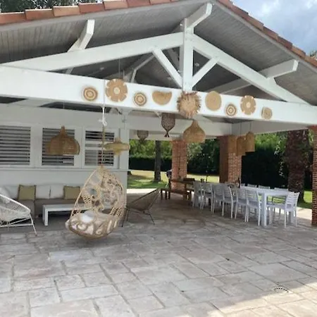 Superbe 300 M2 Avec Piscine Et Jacuzzi *