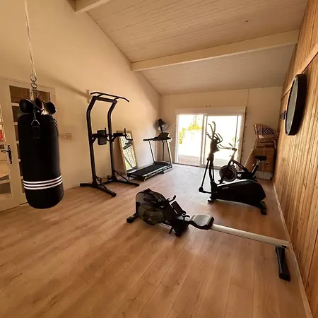 Superbe 300 M2 Avec Piscine Et Jacuzzi Linxe