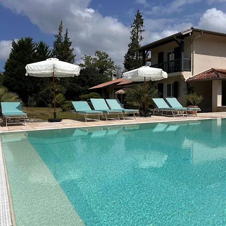 ヴィラ Superbe 300 M2 Avec Piscine Et Jacuzzi Linxe