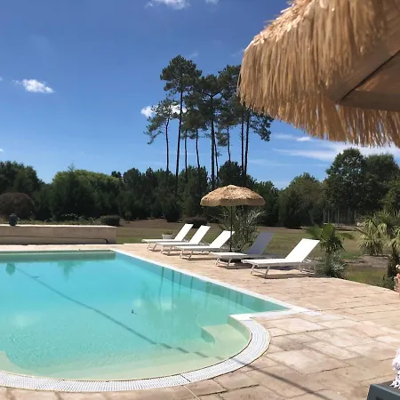 Superbe 300 M2 Avec Piscine Et Jacuzzi