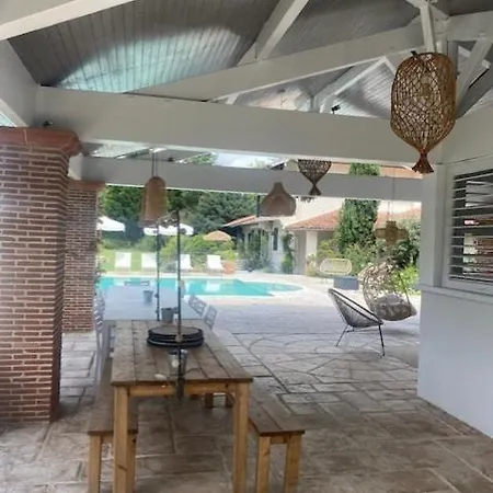 Superbe 300 M2 Avec Piscine Et Jacuzzi * Linxe