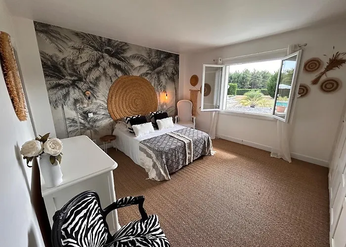 Superbe 300 M2 Avec Piscine Et Jacuzzi Villa