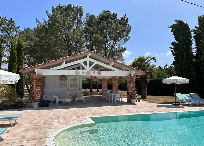 Superbe 300 M2 Avec Piscine Et Jacuzzi Linxe