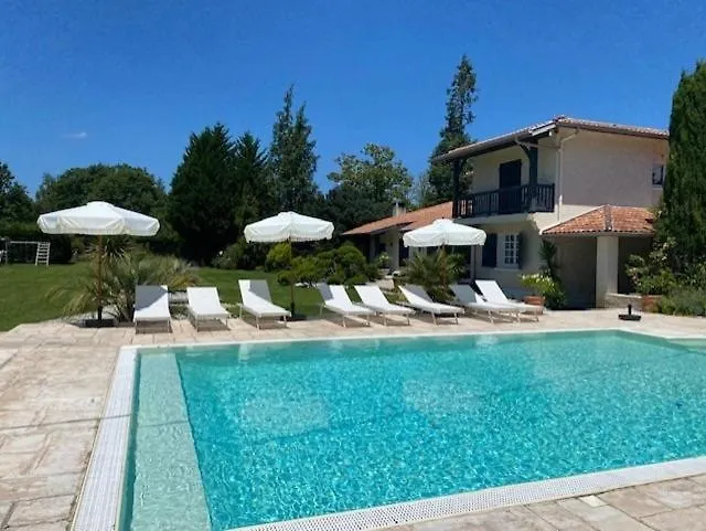 Superbe 300 M2 Avec Piscine Et Jacuzzi Villa