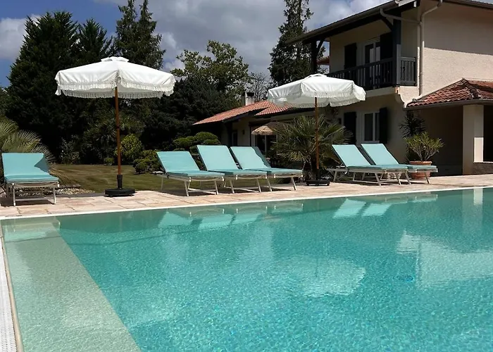 Villa Superbe 300 M2 Avec Piscine Et Jacuzzi Linxe