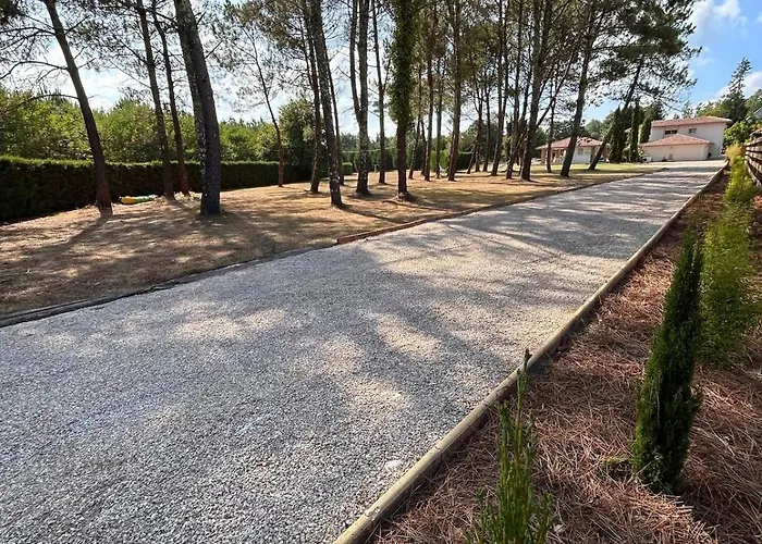 Superbe 300 M2 Avec Piscine Et Jacuzzi * Linxe