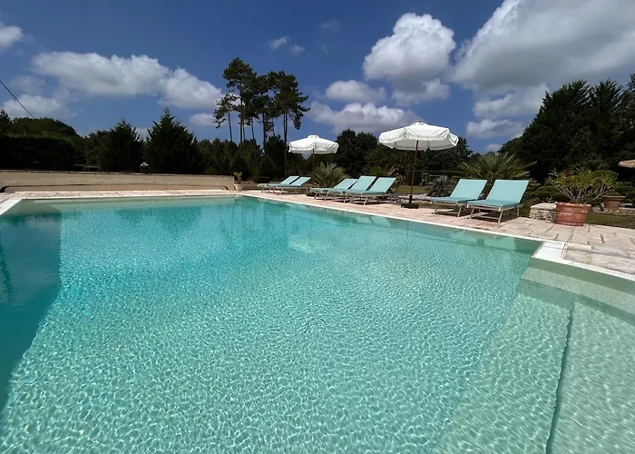 Superbe 300 M2 Avec Piscine Et Jacuzzi Villa