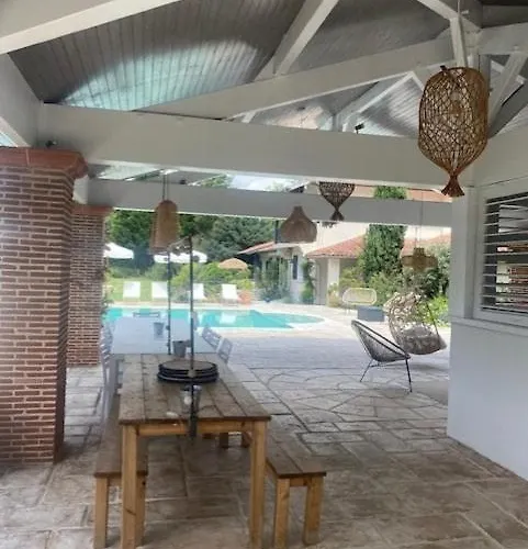 Superbe 300 M2 Avec Piscine Et Jacuzzi * Linxe